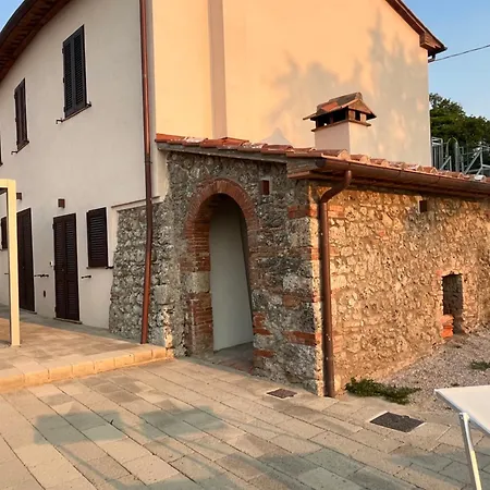 Apartment Podere La Terrazza-nelle Rocce Con Piscina